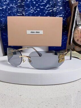 Miu Miu Accessories for Women on Sale up to 90% Off: Poshmark display picture 3